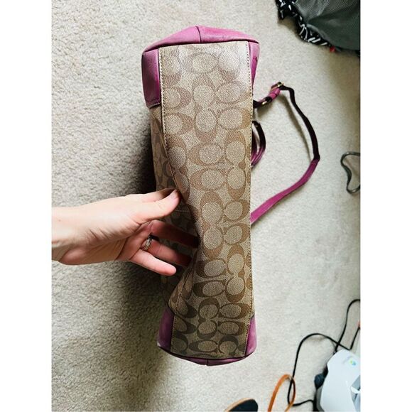 COACH LEATHER CARRYALL IN SIGNATURE CANVAS KHAKI LILAC  LEATHER TOTE BAG - Picture 5 of 16